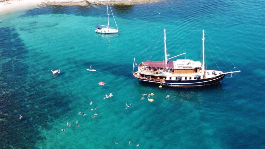 Split: All inclusive Brač & Šolta Island Swimming Cruise - The Cruise Back to Split