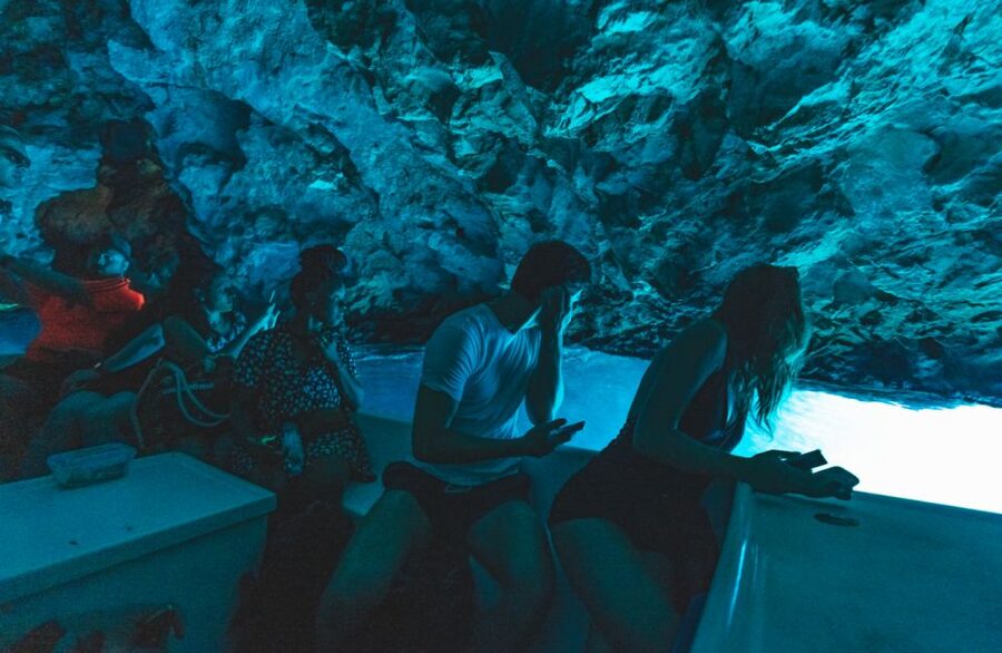 Split: Blue Cave and 5 Islands Tour - Palmižana and the Pakleni Islands