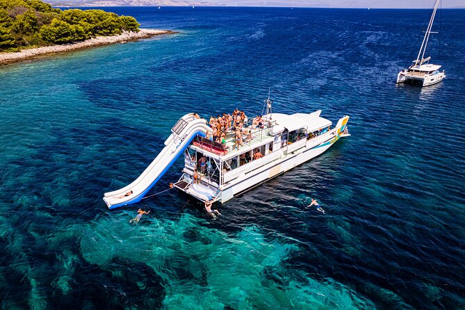 Split: Blue Lagoon, 3 Island Boat Tour & Mediterranean Lunch - Food, drinks, toilets, and comfort on board