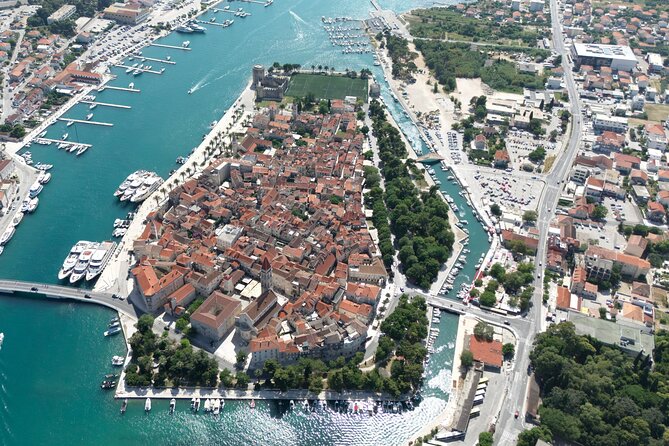 Split: Blue Lagoon & 3 Island Cruise with Wine & Snorkeling - The Blue Lagoon is made for a swim