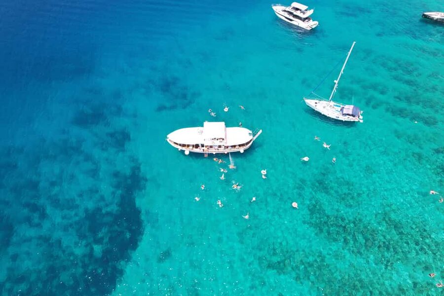 Split: Blue Lagoon and Šolta Boat Tour with Lunch and Drinks - The cruise to the Blue Lagoon