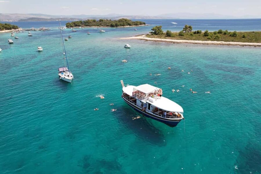 Split: Blue Lagoon and Šolta Boat Tour with Lunch and Drinks - Starting from Split or Stobreč
