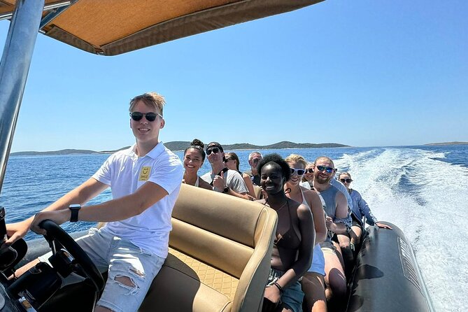 Split: Blue Lagoon, Hvar, Brač, 6 Islands Boat Tour - Small Group - Pakleni Islands, one hour in clear water