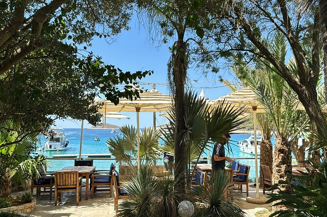 Split: Blue Lagoon, Hvar, Brač, 6 Islands Boat Tour - Small Group - Blue Lagoon at Krknjaši Bay, 90 minutes of sea time