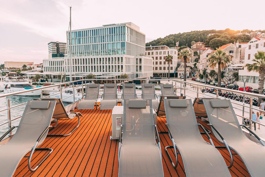 Split: Blue Lagoon, Shipwreck and Šolta with Food and Drinks - Who will get the most from this cruise?