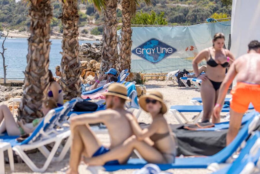 Split: Blue Lagoon, Shipwreck, & Šolta with Lunch & Drinks - How good is the value at $68?