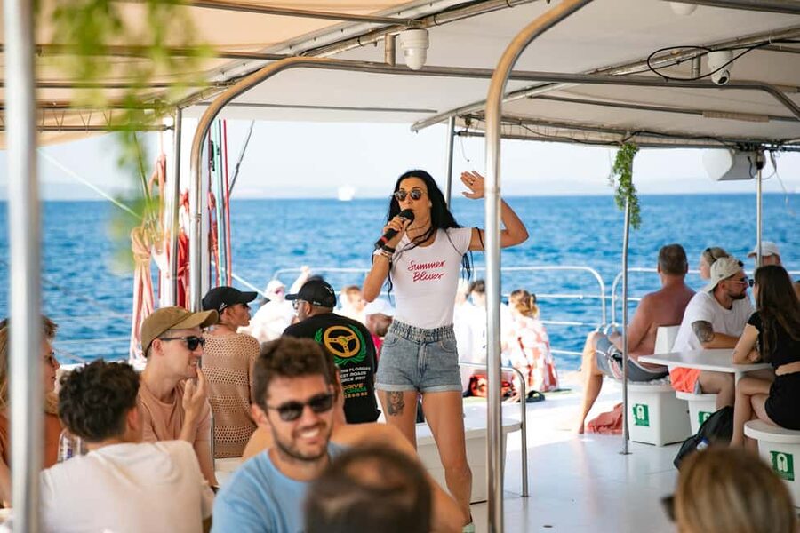 Split: Blue Lagoon & Trogir Boat Tour with Lunch and Drinks - Blue Lagoon: your first swim in clear water