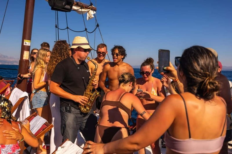 Split: Blue Lagoon Underwater Museum Tour w/Lunch & Drinks - The return trip turns into a floating party