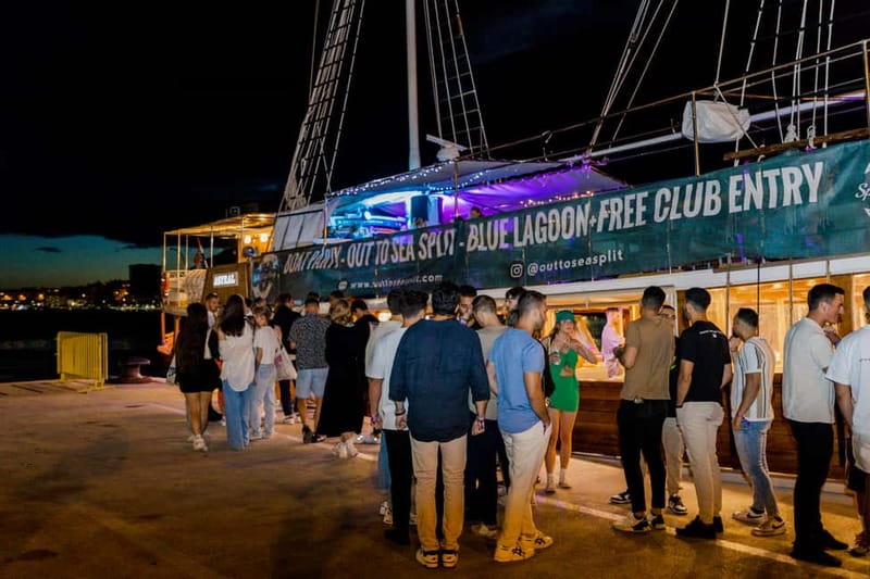 Split: Boat Crawl with Nightclub Access, Shots, & Boat Party - Key Points Before You Book