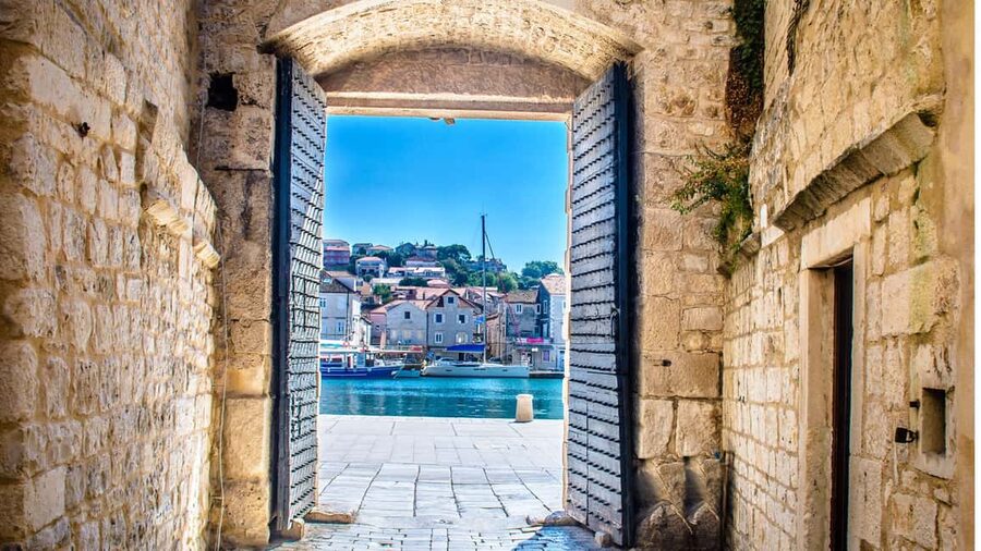 Split Boat Trip Half-Day: Blue Lagoon, Trogir & Čiovo - The speedboat makes the difference