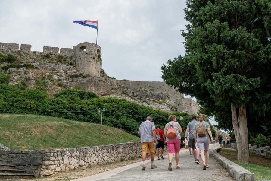 Split: Dalmatia for Nature Lovers Green Line Sightseeing Bus - Who should book this outing?