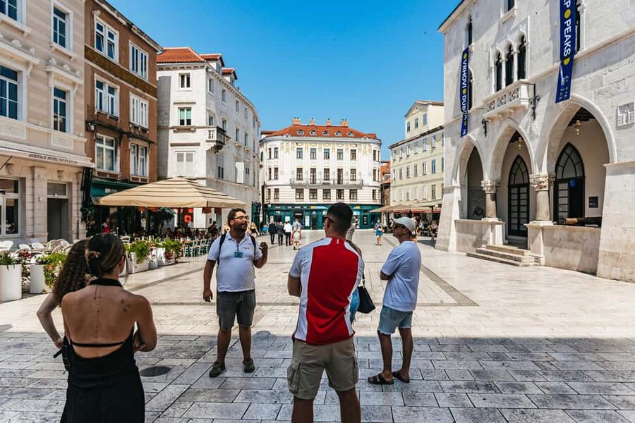 Split: Diocletian Palace & Old Town Guided Walking Tour - Peristyle courtyard and the emperor’s private spaces