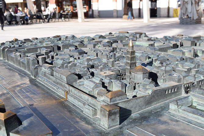 Split & Diocletian's Palace Walking Tour - The guides are the strongest part