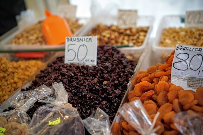 Split: Food Tasting Small Group Tour - Food Included - What the guides add to the walk