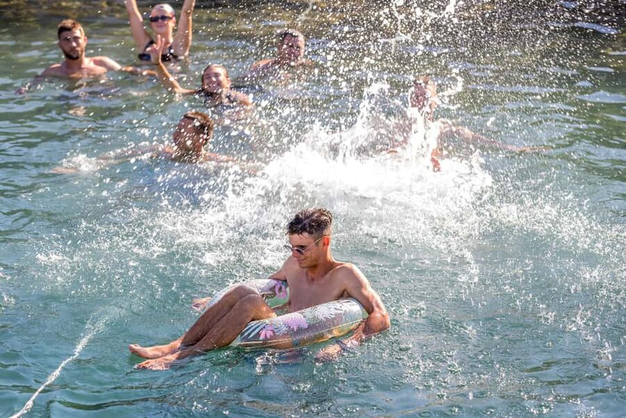 Split: Half-Day Blue Lagoon, Shipwreck, and Trogir Boat Tour - The first speedboat ride: a quick start