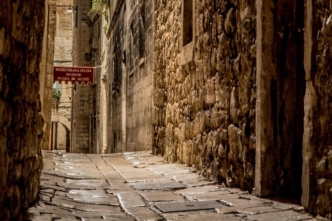 Split highlights – Evening walking tour - Saint Domnius and the unusual history of the cathedral