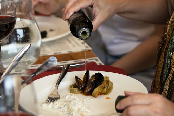 Split History and Gastro Small-Group Tour with Food and Drinks - Narodni trg and the medieval center
