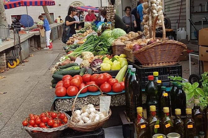 Split History and Gastro Small-Group Tour with Food and Drinks - Marmontova Street, seafood, and gelato