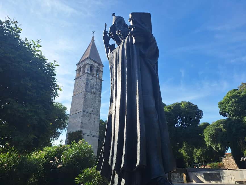 Split: History Walking Tour of the Old Town - Vestibule and the palace’s human mousetrap
