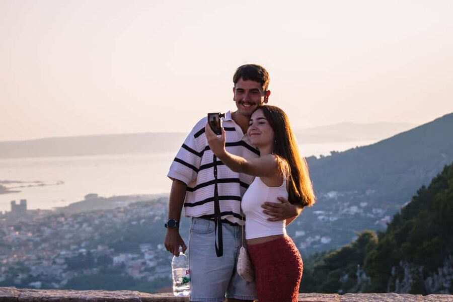 Split: Klis Sunset Sightseeing Bus Tour - The 20-minute ride up to the fortress
