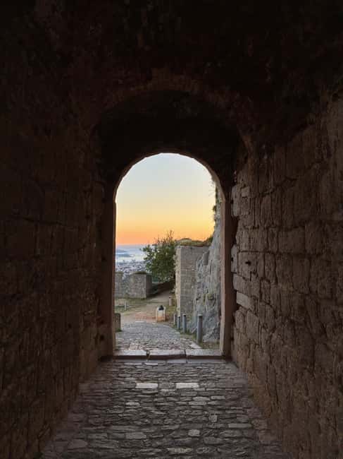 Split: Klis Sunset Sightseeing Bus Tour - Is $28 good value?