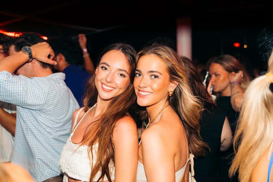 Split: Night Boat Party with Free Shots, Dj and After Party - What the reviews reveal about the atmosphere