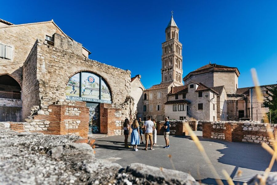 Split: Old Town and Diocletian Palace Walking Tour - Gregory of Nin in Giardin Park