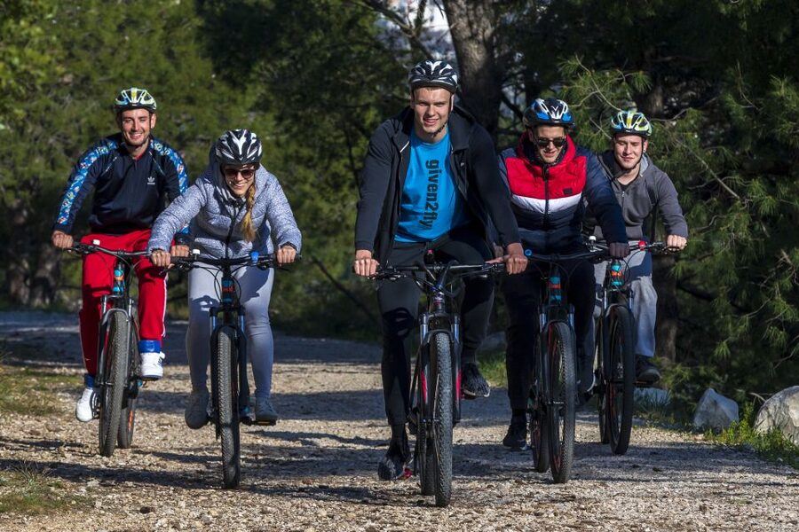 Split: Old Town and Marjan Park Bike Tour - Historical sights and beaches along the park route