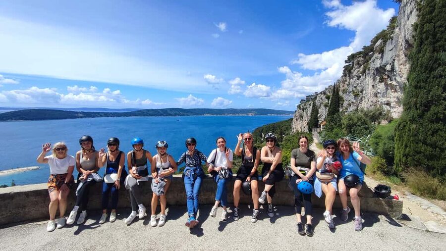 Split: Old Town and Marjan Park Bike Tour - Matejuška delivers the palace photo stop