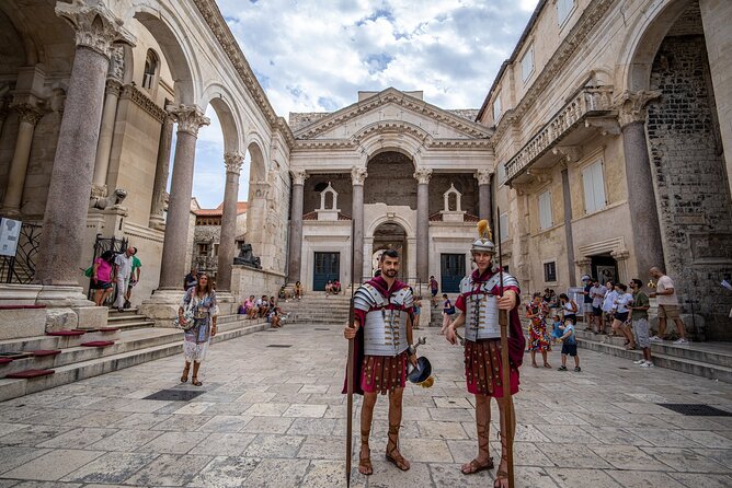 Split Palace & Old Town -Private walking tour- Entrance included - Starting on the Riva waterfront