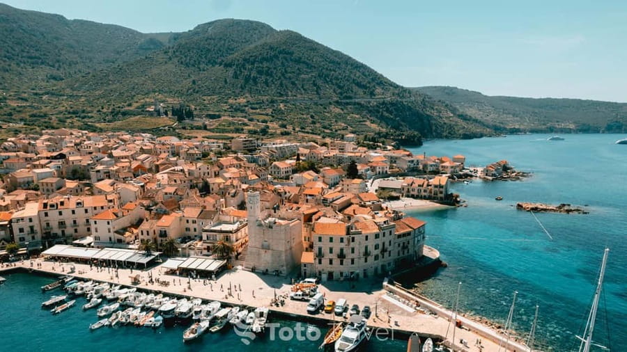 Split/Podstrana: Blue Cave, Hvar & 6 Islands Speedboat Trip - Budikovac Blue Lagoon Gives You More Water Time