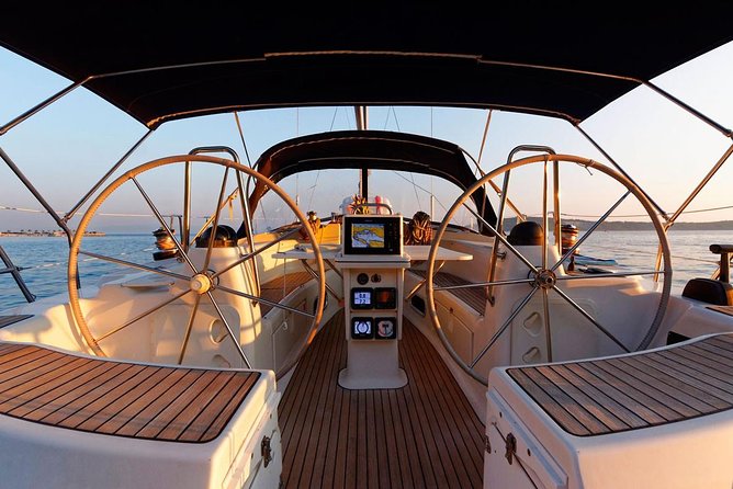 Split: PRIVATE Full-Day Sail Yacht Cruise - Per group (up to 12)! - 9:30 departure from Spinutska ul. 69