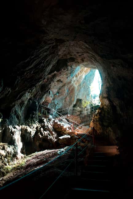 Split: Private tour to Klis Fortress and Vranjača cave - Who should book, and who should skip it