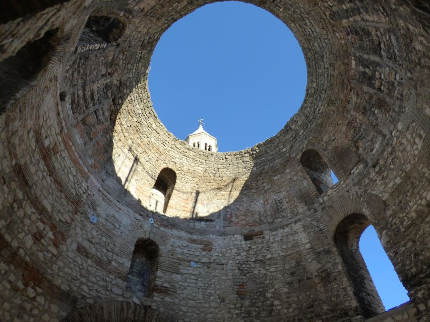 Split: Private Walking Tour in the Historical Town Center - Prokurative and the rule of different powers