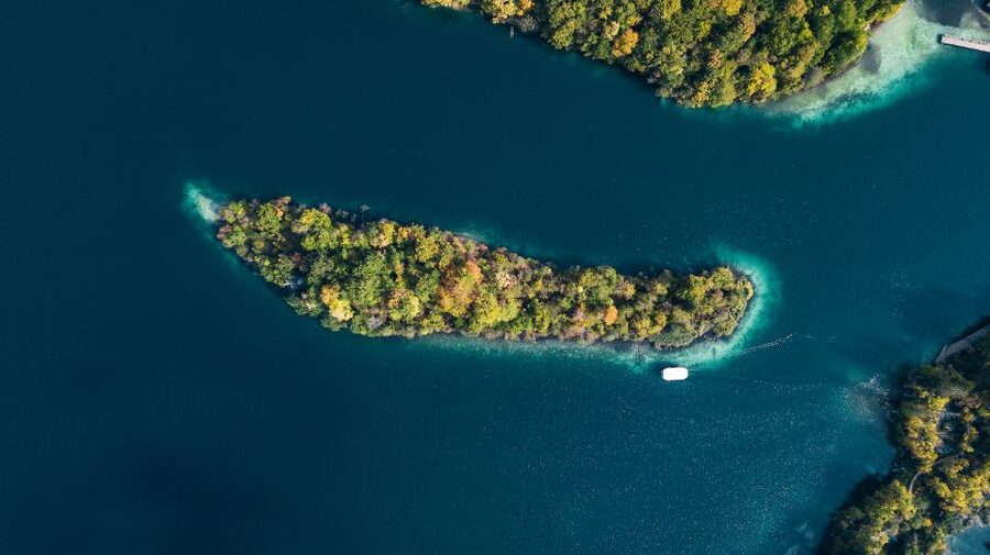 Split: Self-Guided Plitvice Lakes Day Tour with Boat Ride - The Panoramic Boat Ride Through the Lower Lakes