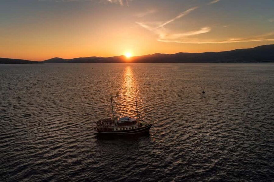 Split:Sunset Cruise with Live Music - Practical timing and booking advice