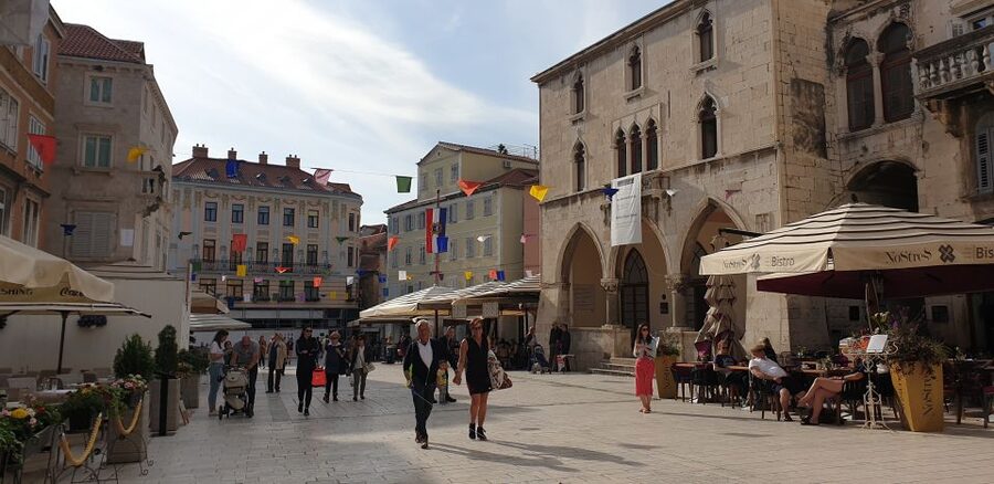 Split: Walking tour of Split with a 'Magister' of History - Saint Domnius Cathedral and Jupiter’s Temple