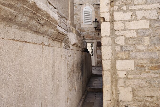Split Walking Tour with a Licensed Local Guide - What $36.09 buys you