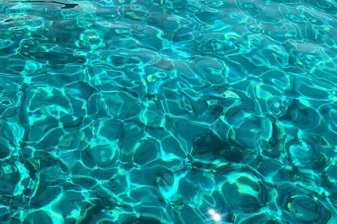 Stiniva, Green Cave, Blue Lagoon & Secret places - The crew and the feel on board