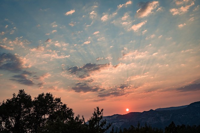 Sunset wine tasting in vineyard - Sunset over Župa Dubrovačka