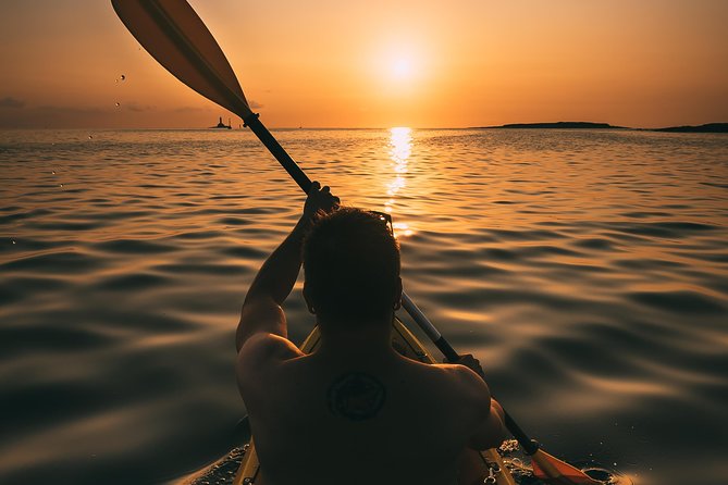 SUNSET WINE TOUR by KAYAK or SUP - Paddling across Medulin Bay