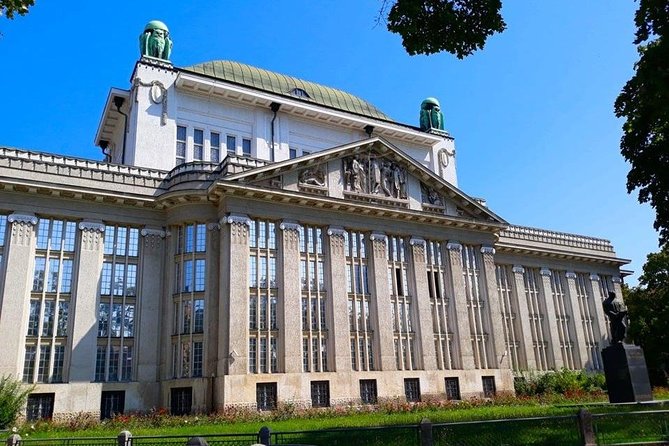 The Best of Zagreb Private Walking Tour - What the $191.56 price really buys