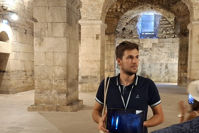 Top-Rated Split Game of Thrones and History City Walk - Dracarys! - The Peristyle and Diocletian’s imperial center