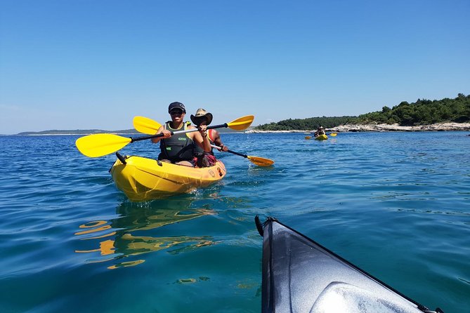 TRANSPARENT KAYAKING or SUP-ing AROUND ISLANDS - Meeting at AC Stupice at 3 p.m.