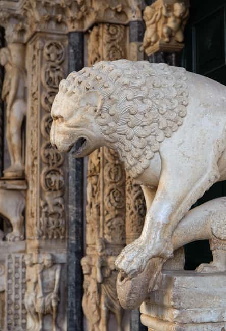 Trogir 1.5-Hour City Tour - Narrow lanes and the North Gate