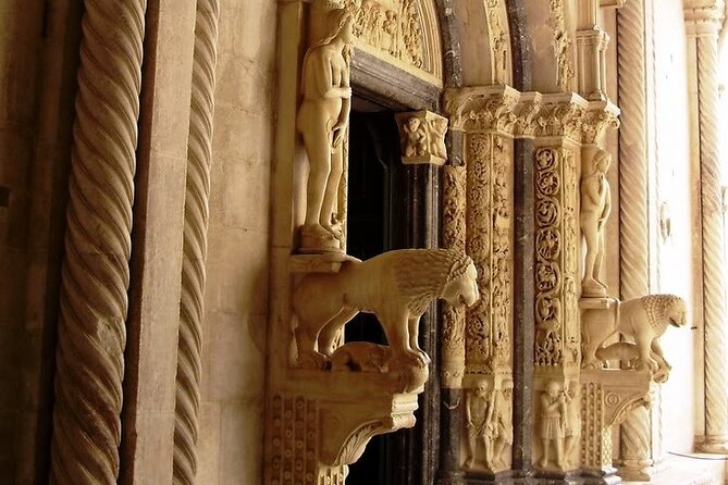 Trogir 1,5-Hour Small Group City Tour - Central Square, the city’s best orientation point