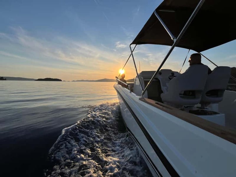 Trogir: Blue Lagoon and 3 Islands Speedboat Tour - What the speedboat adds to the day