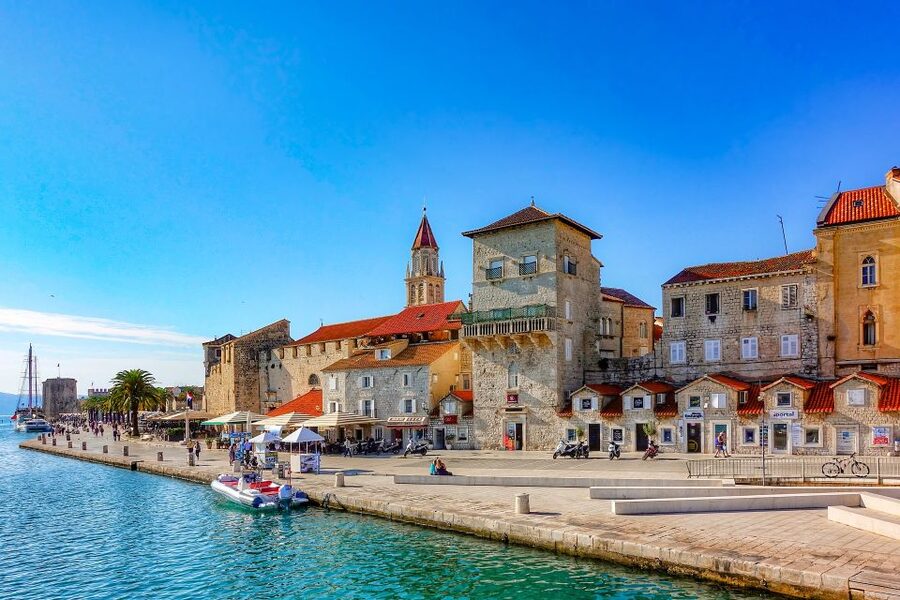 Trogir: Old Town Guided Walking Tour - Narrow lanes and Trogir’s old stone character