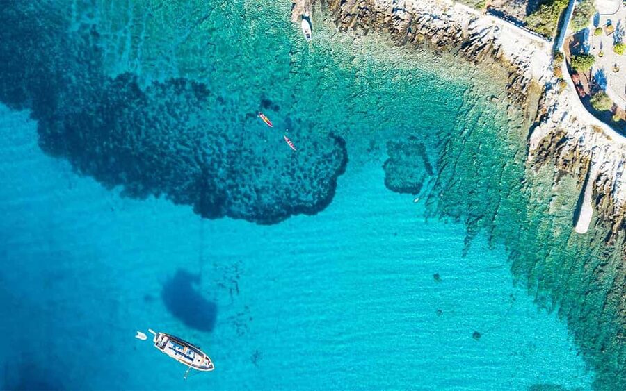 Trogir: White Lagoon, Maslinica & Blue Lagoon Speedboat Tour - White Lagoon on Drvenik Mali