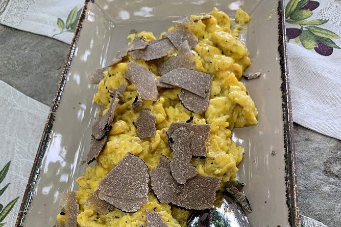 Truffle hunting adventure - Who will enjoy this most?